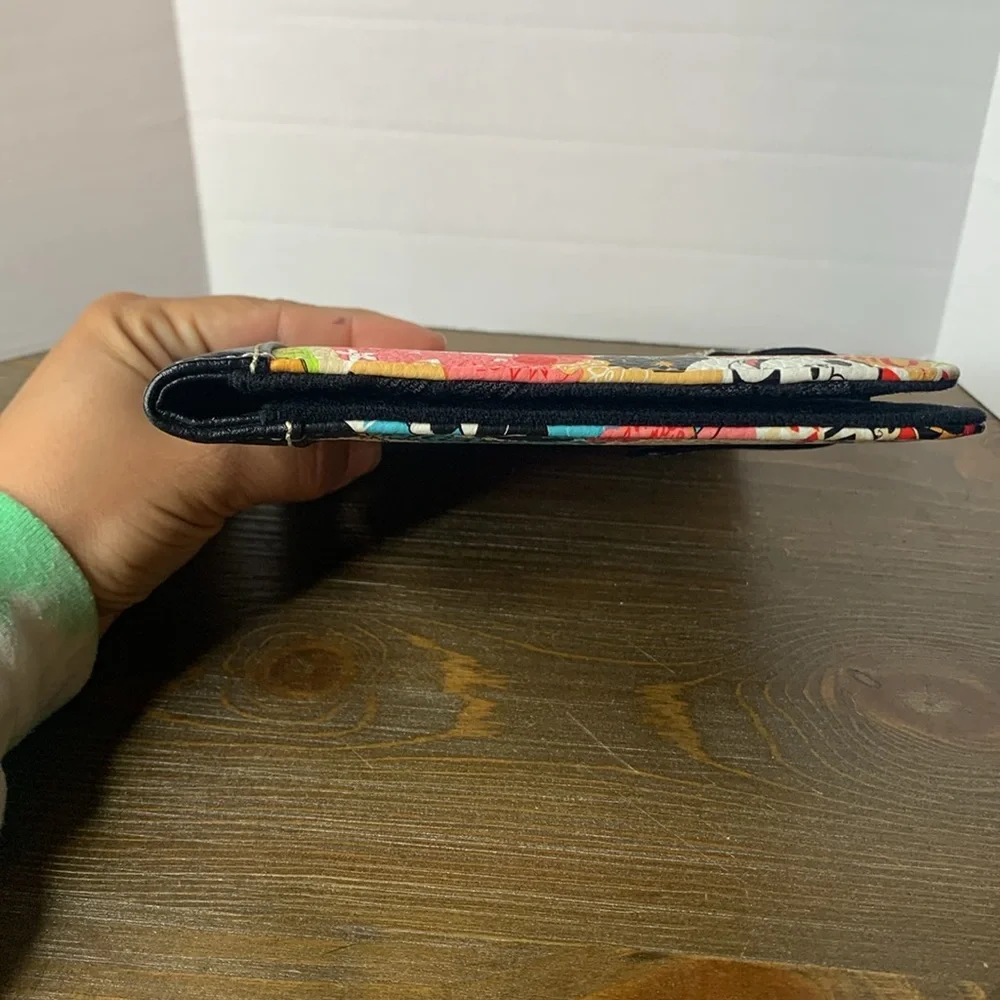 Disney park tablet holder